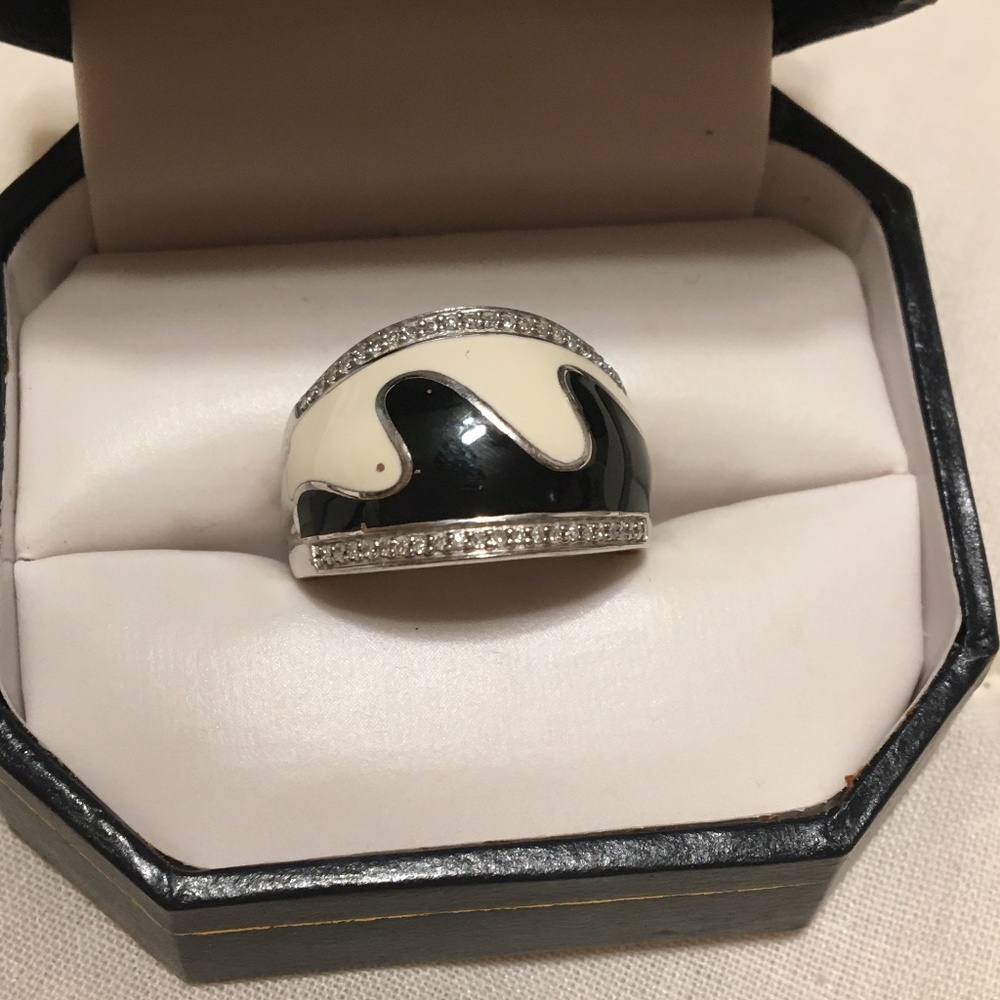 JWBR two tone women’s ring